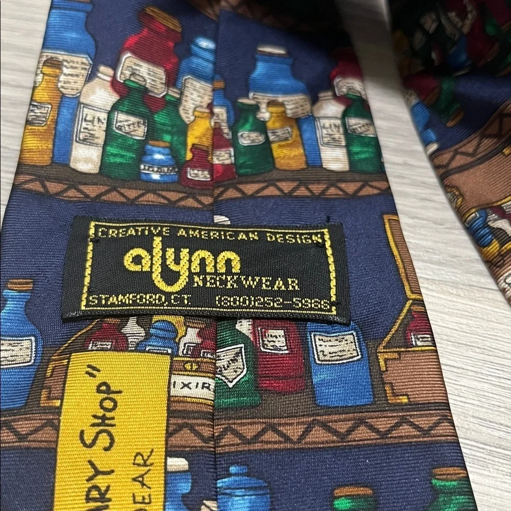 Alynn tie men